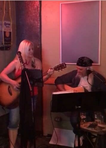 Artist Ashberry Jams Photo